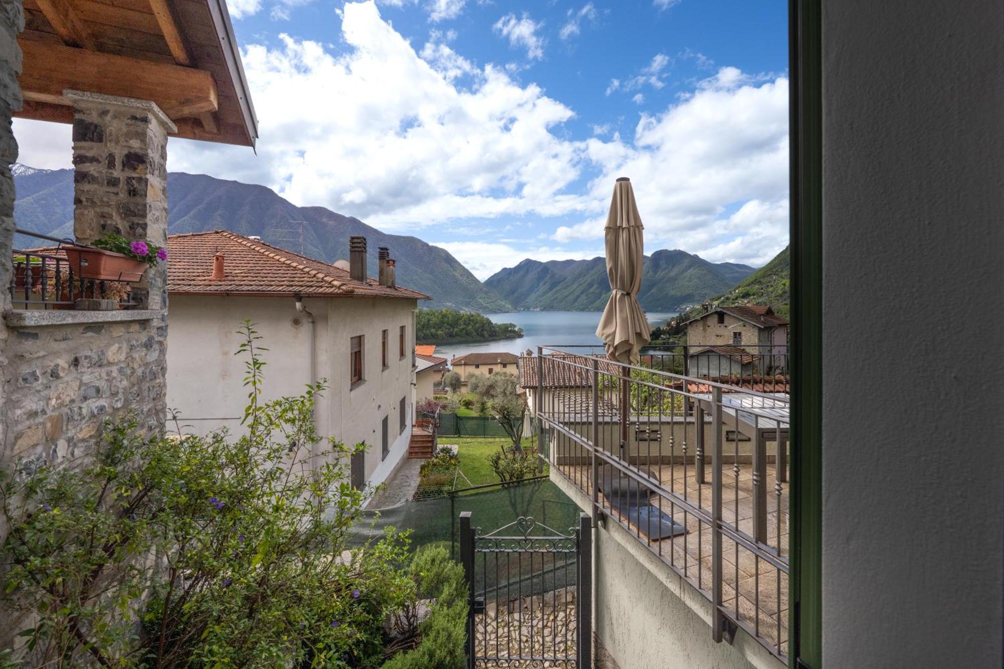 Lora Villa, With Lake View オッスッチョ エクステリア 写真